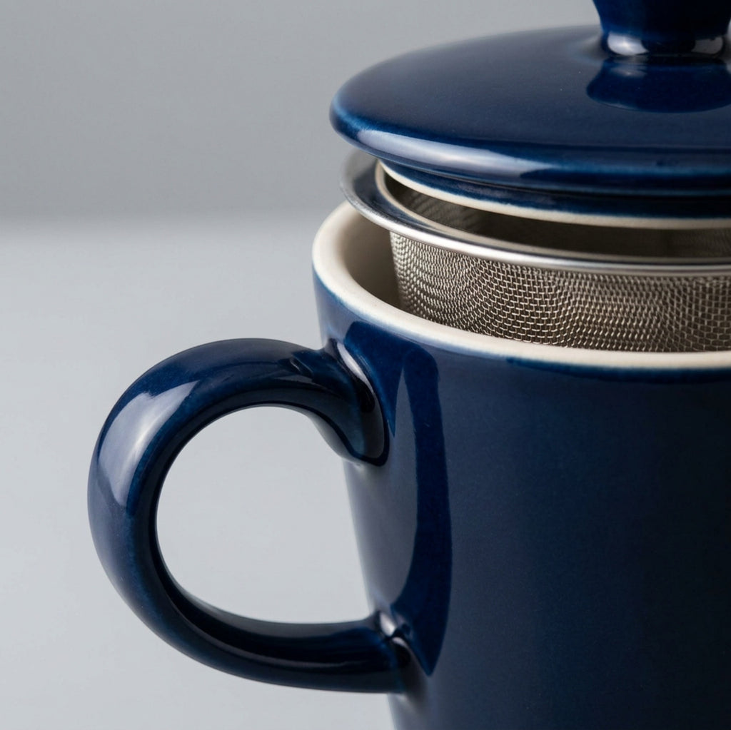 Zgmdw Cobaltide Ceramic Tea Cup with Basket Infuser and Lid 15 oz Ink Blue - Detail view